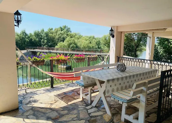 Lake View Apartment Dodosi