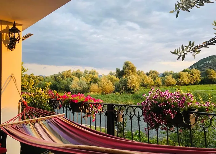 Lake View Apartment Dodosi